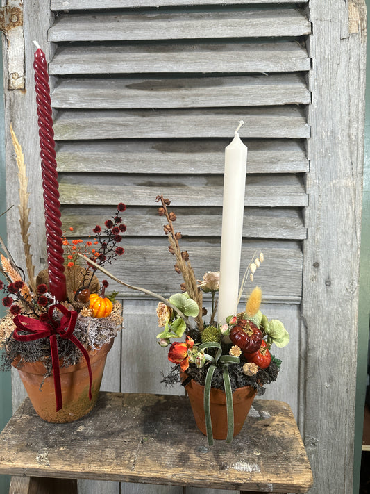 Autumnal dried everlasting arrangement with candle