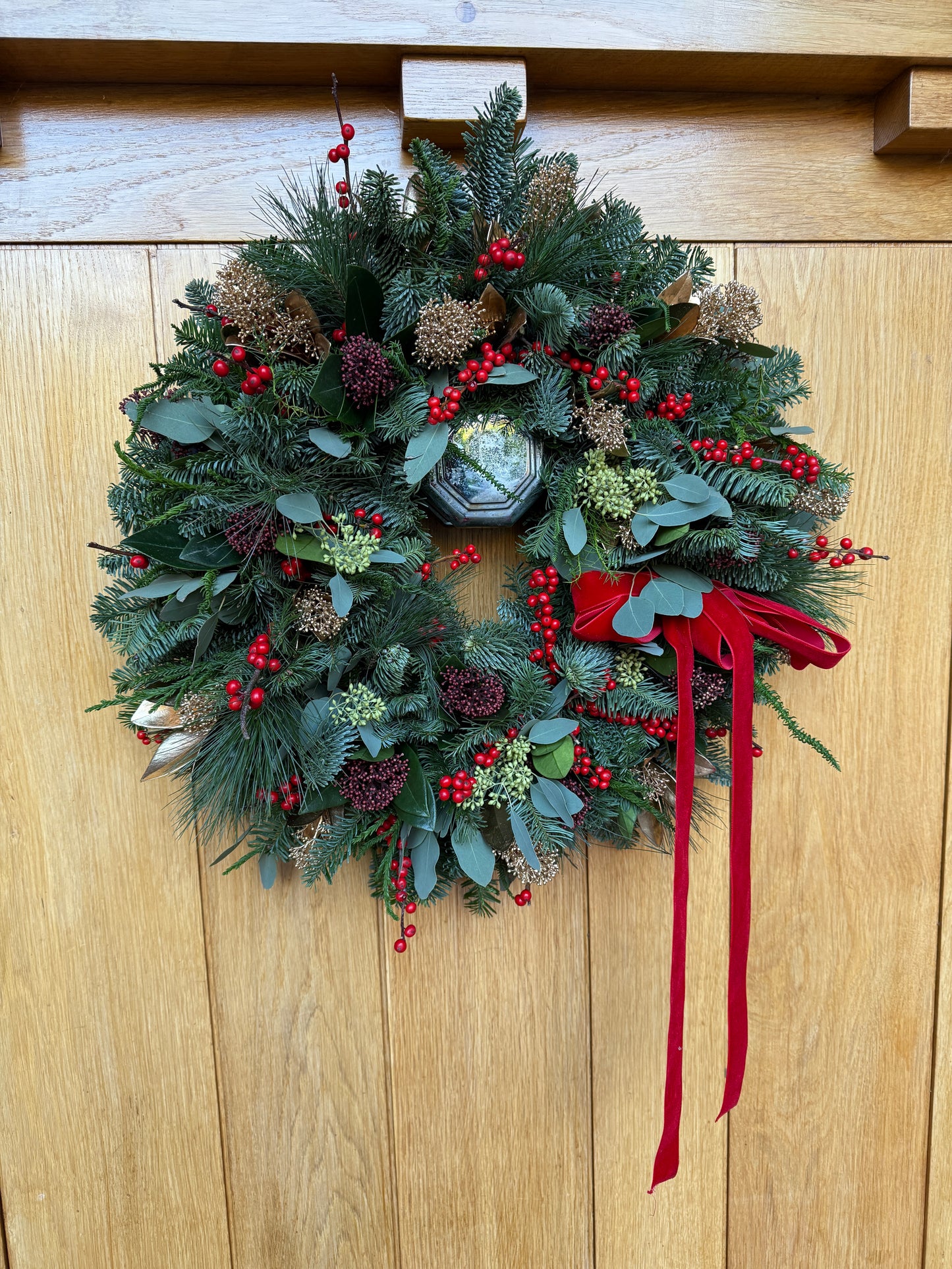 Christmas Luxury Grande Wreath Workshop. Friday 28th November 7pm Vale Royal Abbey